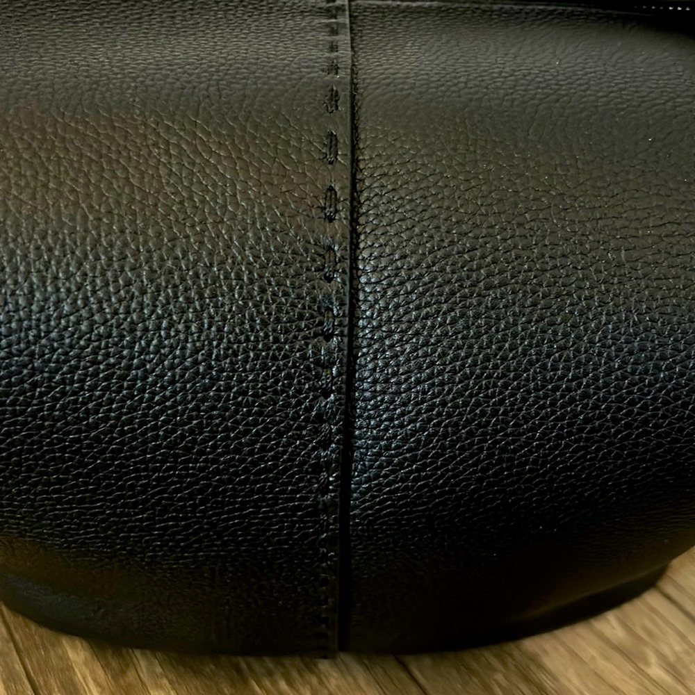 Tory Burch McGraw Pebbled Leather Bucket Bag - Picture 11 of 11